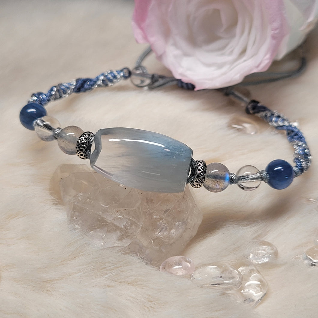 0644 藍兔毛手編手繩