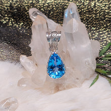 Load image into Gallery viewer, 1011 瑞士藍托帕石S925純銀吊墜
