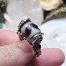 Load image into Gallery viewer, 1154 牙牙天珠戒指
