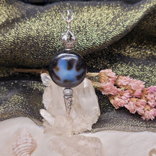 Load image into Gallery viewer, 1046 麒麟羊板眼一眼天珠吊墜
