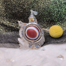 Load image into Gallery viewer, 1063 超級靜定慧紅肉羊板眼天眼天珠吊墜
