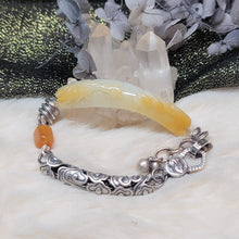 Load image into Gallery viewer, 1213 A貨翡翠黃九尾手牌銀手鏈
