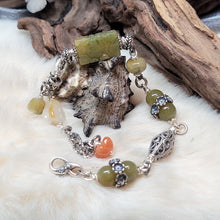 Load image into Gallery viewer, 1233 A貨翡翠秋香綠銀手鏈
