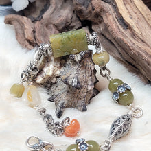 Load image into Gallery viewer, 1233 A貨翡翠秋香綠銀手鏈
