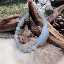 Load image into Gallery viewer, 0362 天然A貨翡翠冰藍翡翠手串
