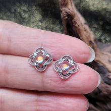 Load image into Gallery viewer, 0383 馬島月亮石925銀耳飾
