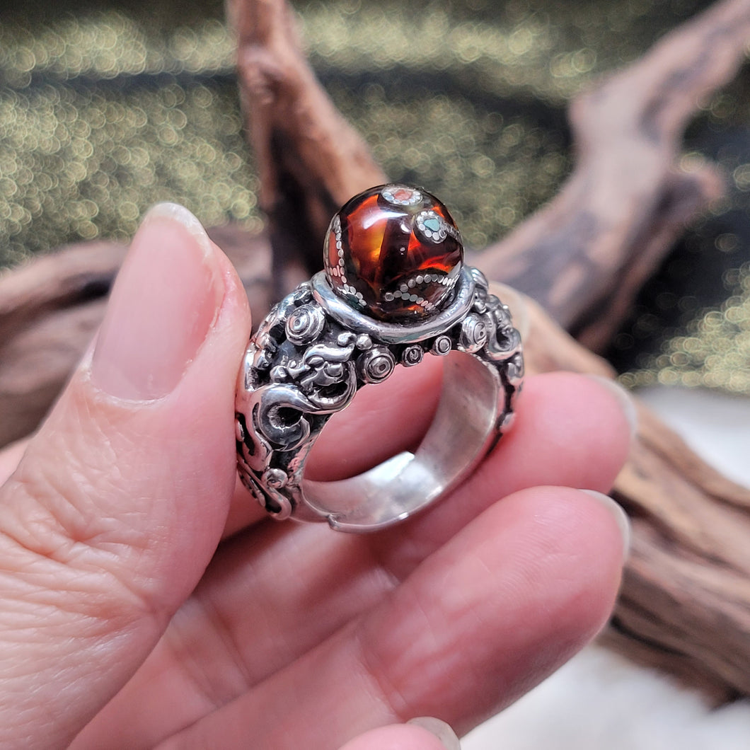 1177 血珀鑲嵌珠重工設計戒指