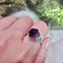 Load image into Gallery viewer, 1170 紫超七隨形戒指
