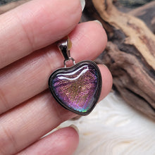 Load image into Gallery viewer, 1131 幻彩天鐵橄欖隕石吊墜
