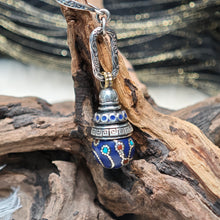 Load image into Gallery viewer, 1181 青金石鑲嵌重工設計925銀耳飾
