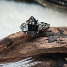 Load image into Gallery viewer, 0854  閃靈鑽戒指
