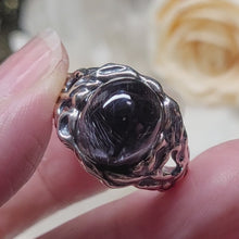 Load and play video in Gallery viewer, 1158 黑銀肽S925純銀戒指（不限指圍）
