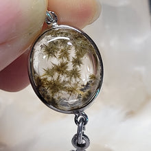 Load image into Gallery viewer, 0703 綠肽晶花S925純銀設計款手鏈
