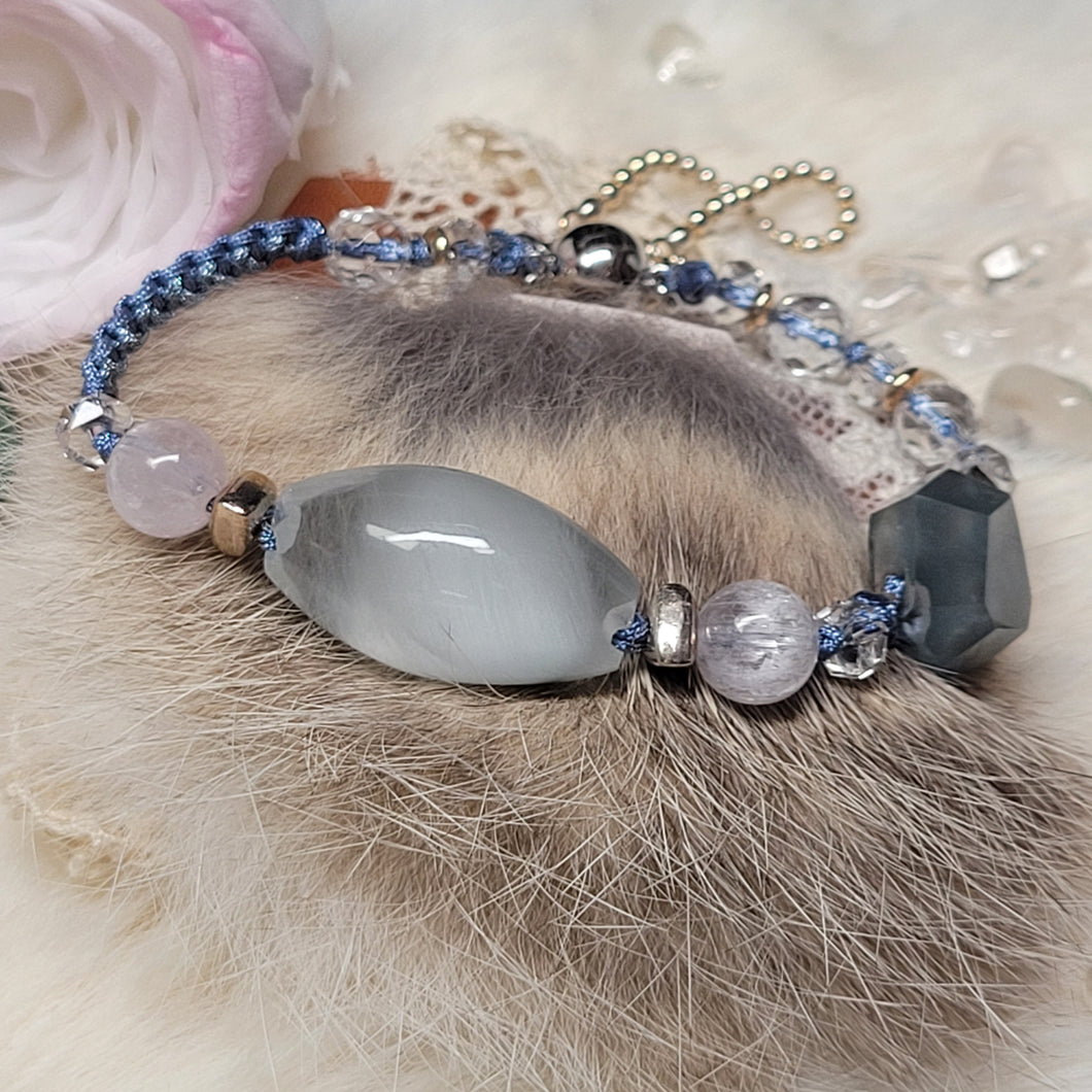 0739 藍兔毛手編手繩