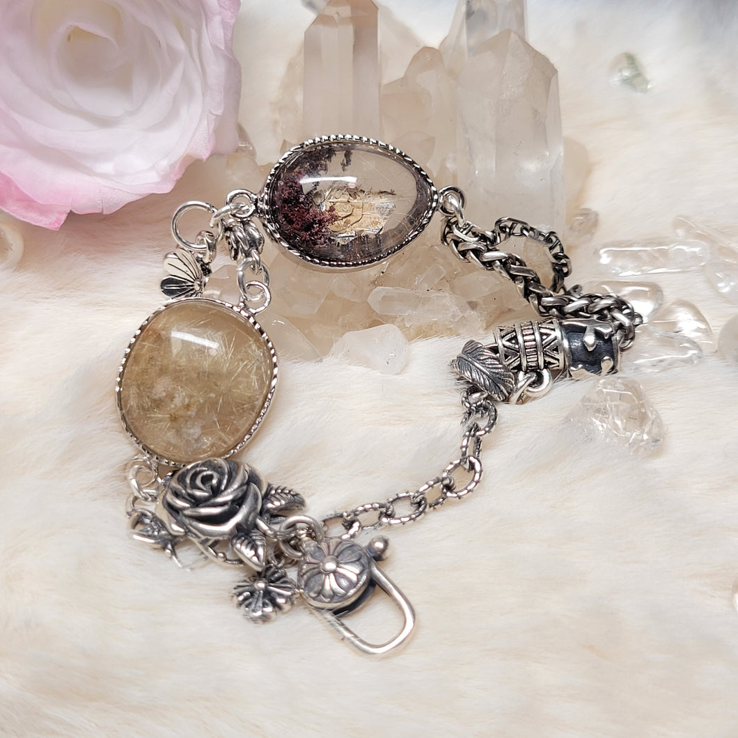 0742 金雲母幽靈共生礦，鈦晶花2粒S925純銀設計款手鏈