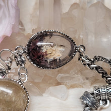 Load image into Gallery viewer, 0742 金雲母幽靈共生礦，鈦晶花2粒S925純銀設計款手鏈
