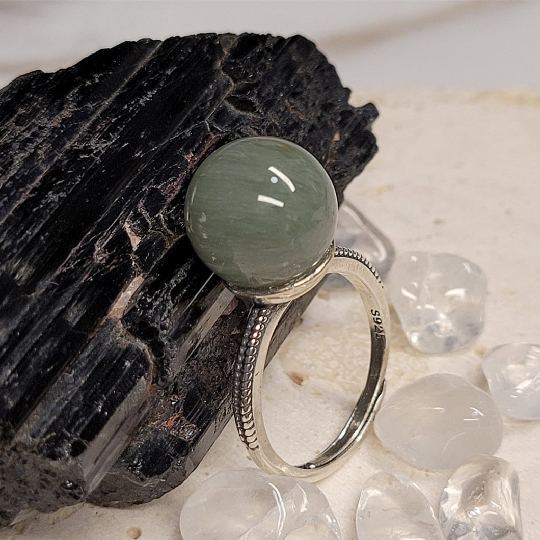 0045 綠兔毛球S925純銀戒指（不限指圍）